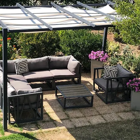 Deres 아파트호텔 하니오티