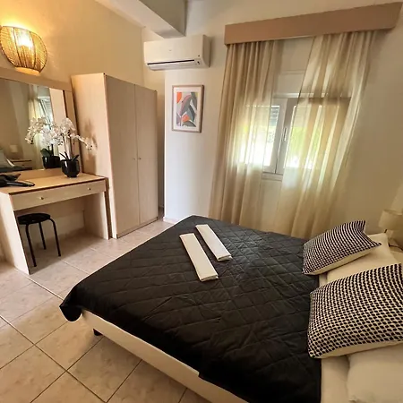 Deres Aparthotel *